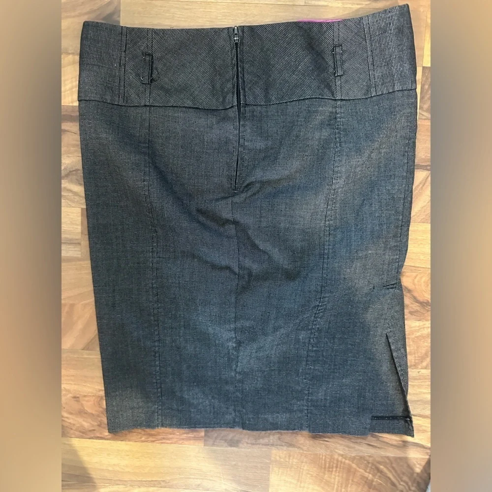 Gray Pencil Skirt Size 11 Textured Stretch Work Office Career Business Casual